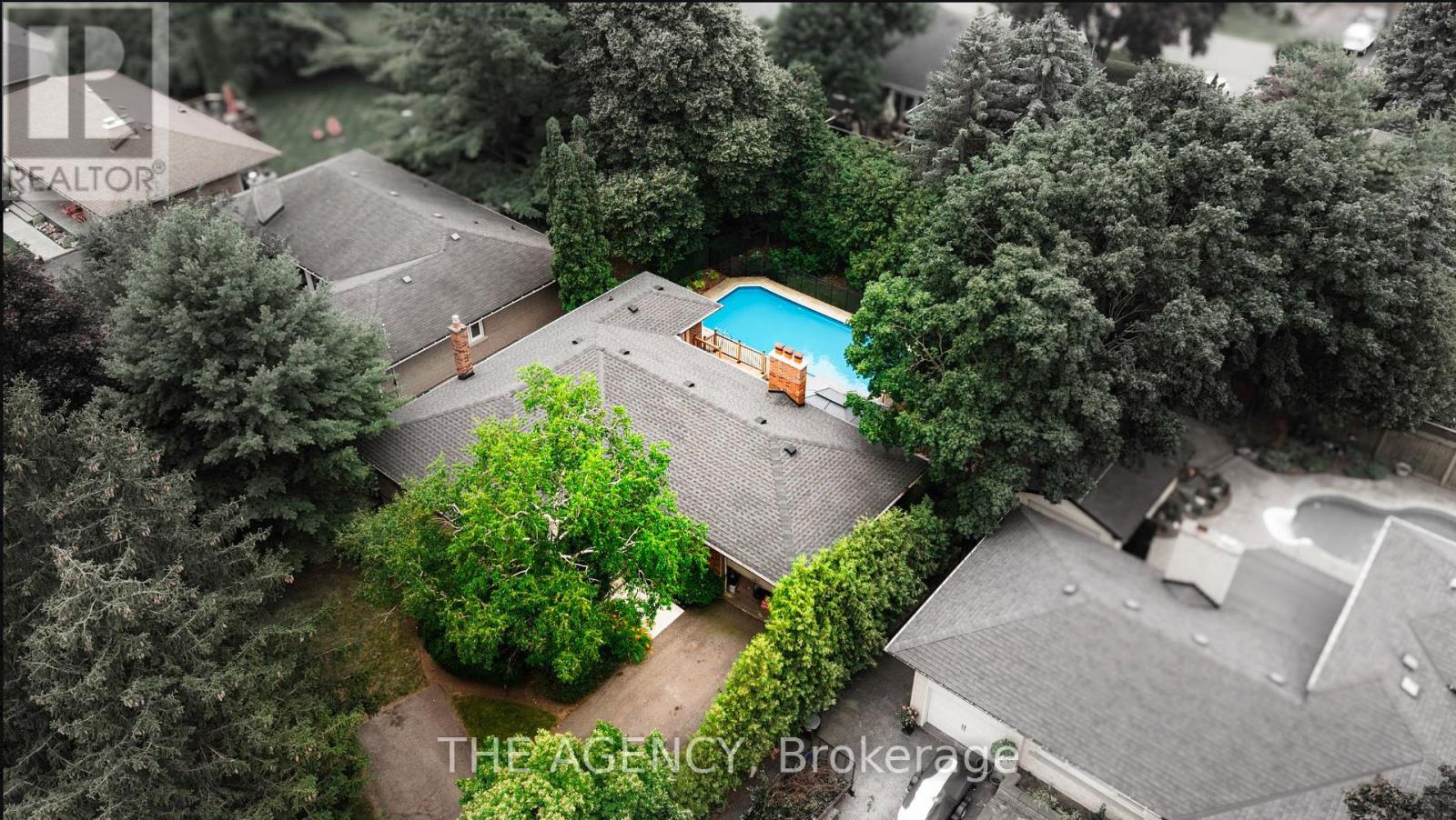 261 WALES CRESCENT, Oakville, Ontario
