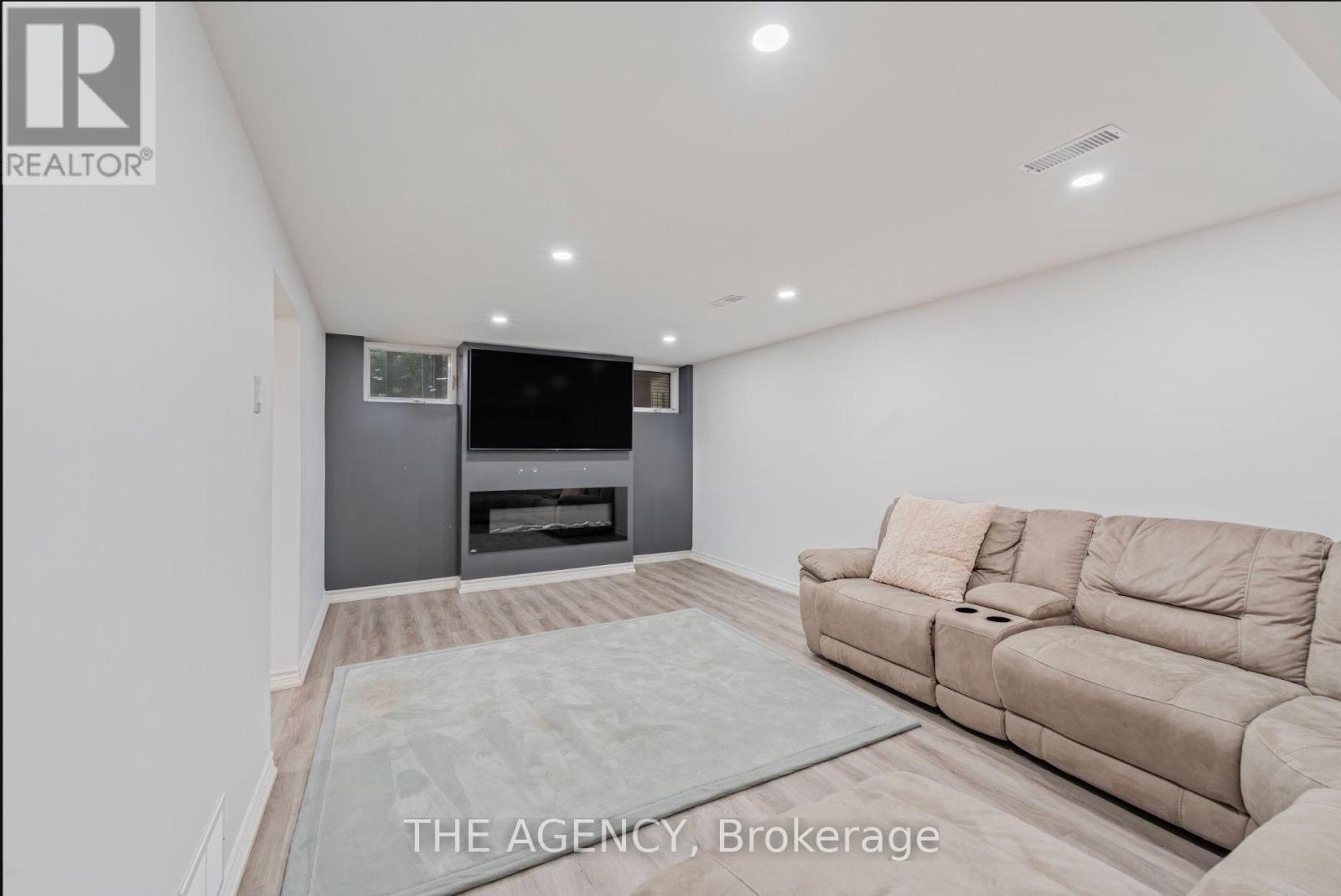 261 Wales Crescent, Oakville, Ontario  L6L 3X8 - Photo 11 - W13787344