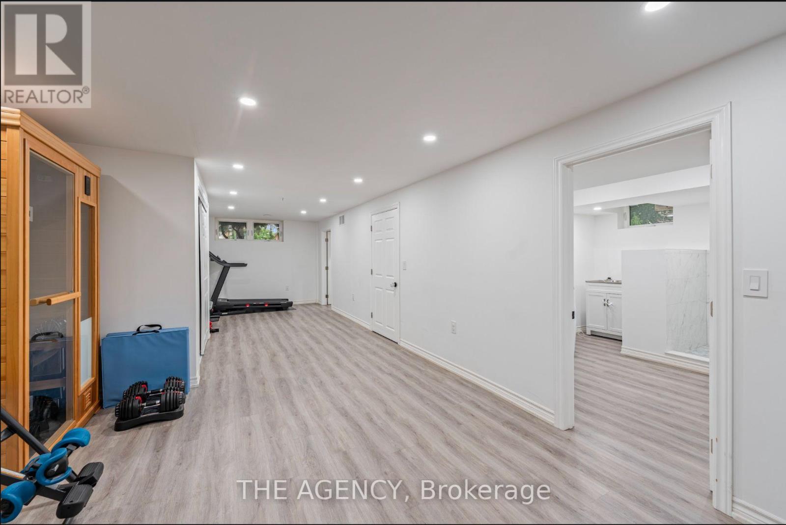 261 Wales Crescent, Oakville, Ontario  L6L 3X8 - Photo 12 - W13787344