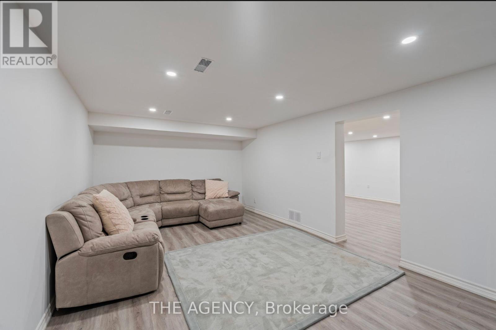 261 Wales Crescent, Oakville, Ontario  L6L 3X8 - Photo 13 - W13787344