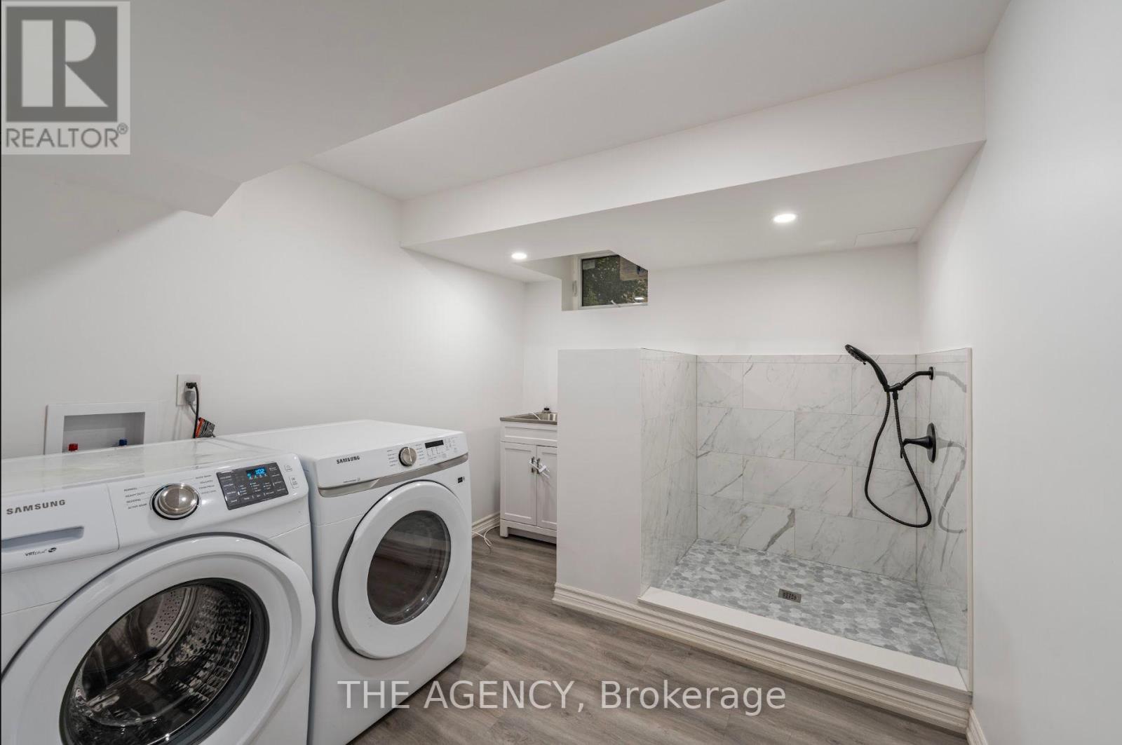 261 Wales Crescent, Oakville, Ontario  L6L 3X8 - Photo 17 - W13787344