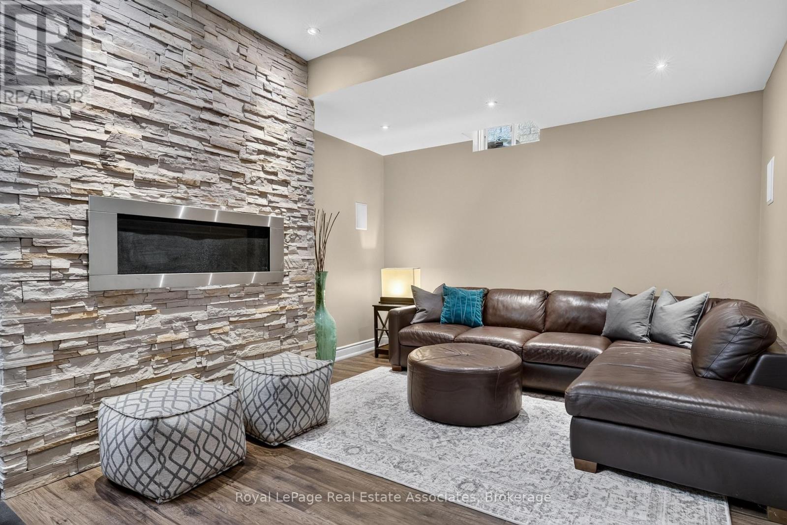2320 Wuthering Heights Way, Oakville (Bc Bronte Creek), Ontario  L6M 0E7 - Photo 5 - W13787404