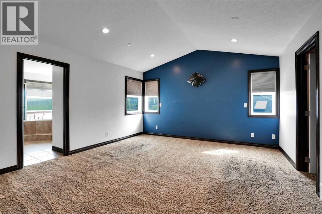 250 Kingsbury View Se, Airdrie, Alberta  T4A 0E6 - Photo 33 - A2345073