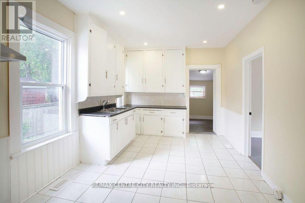 66 Adelaide Street S, London South, Ontario  N5Z 3K4 - Photo 11 - X13787638