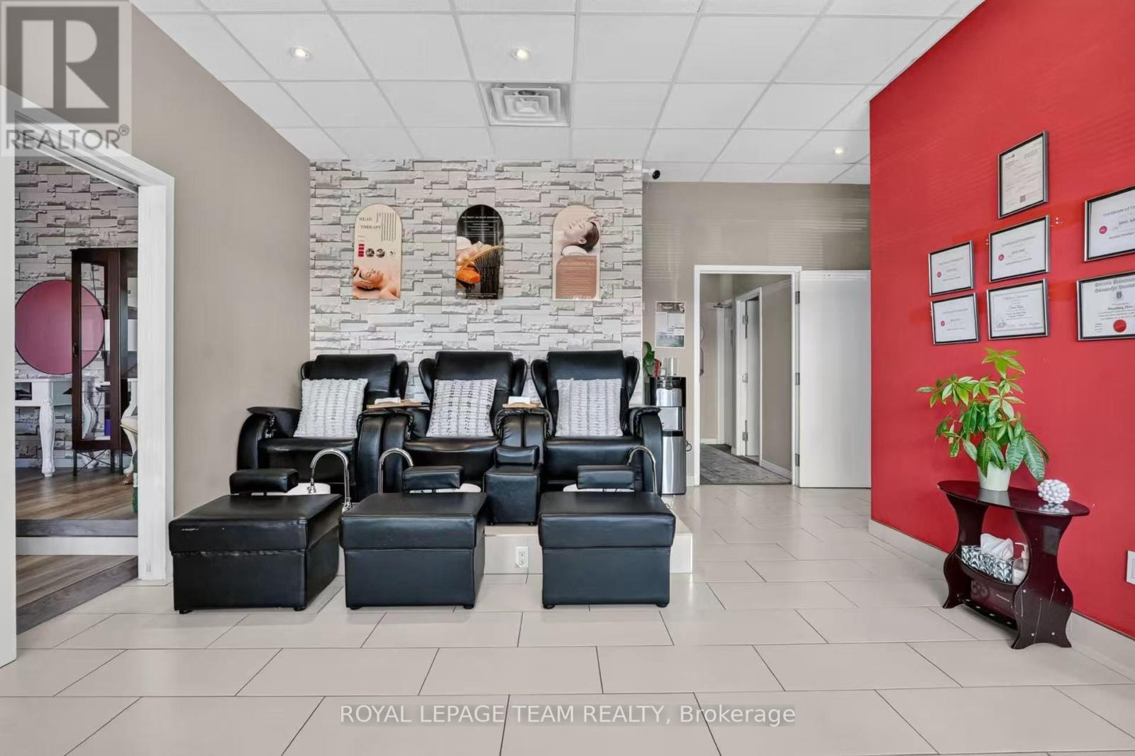 7 - 1950 Merivale Road, Ottawa, Ontario  K2G 5T5 - Photo 5 - X13787556