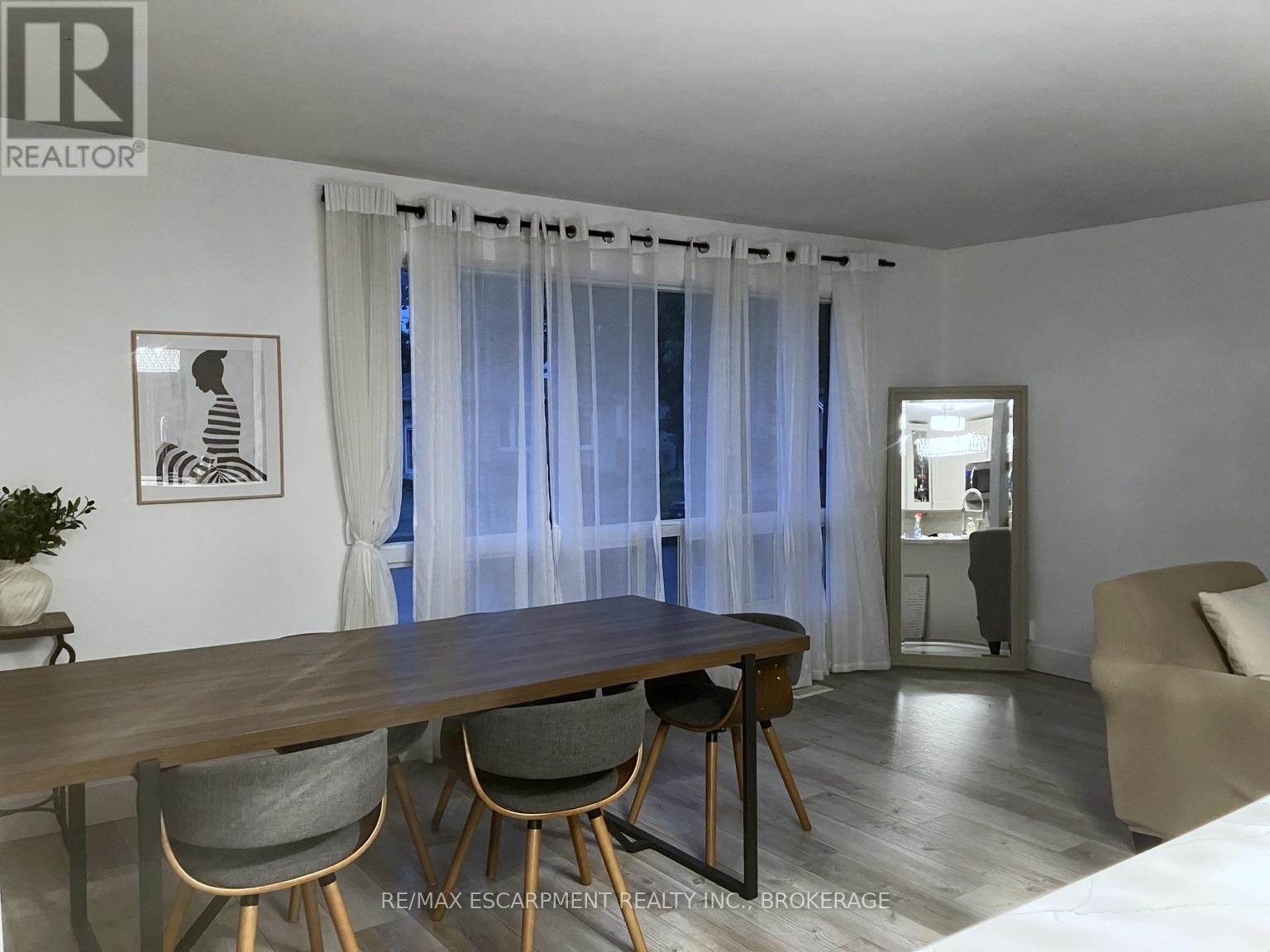 Upper - 17 Mellenby Street, Hamilton, Ontario  L8J 1E6 - Photo 6 - X13787540