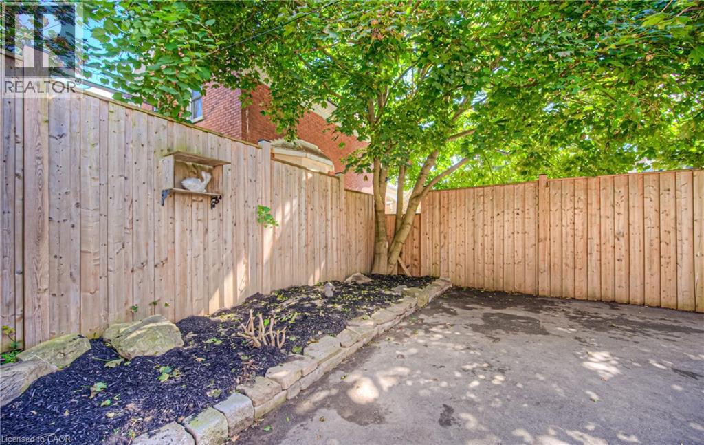 39 Cameron Street N Unit# 1, Kitchener, Ontario  N2H 3A2 - Photo 47 - 40862576