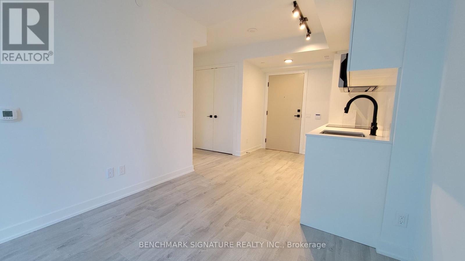804 - 327 King Street, Toronto, Ontario M5V 0W7 - Photo 5 - C13787532