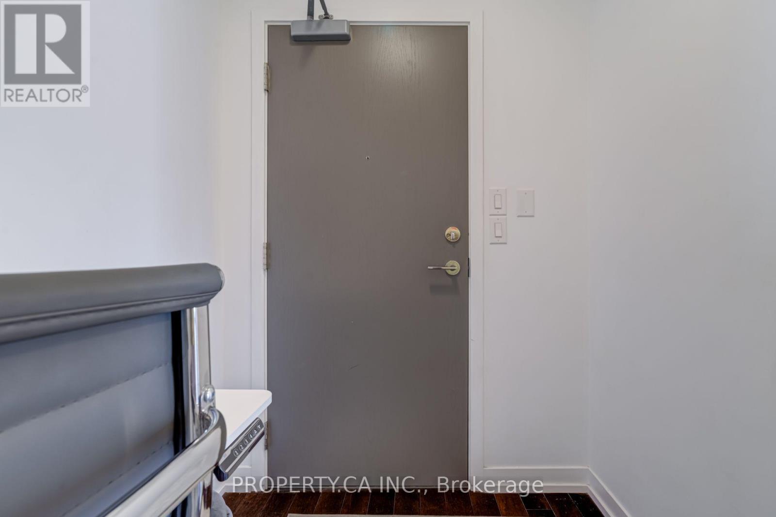 1609 - 21 Widmer Street, Toronto, Ontario  M5V 2E8 - Photo 13 - C13787574