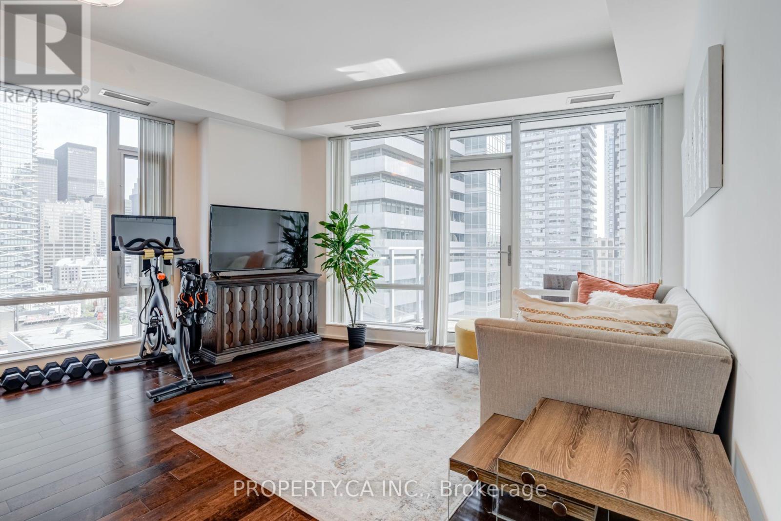 1609 - 21 Widmer Street, Toronto, Ontario  M5V 2E8 - Photo 6 - C13787574