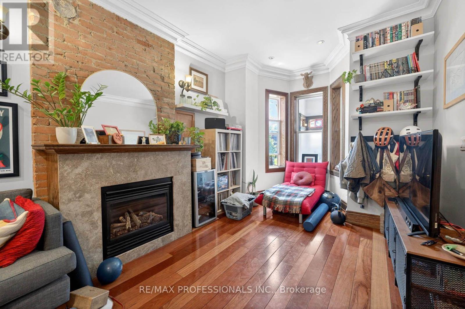 2 Afton Avenue, Toronto, Ontario  M6J 1R7 - Photo 28 - C13787578