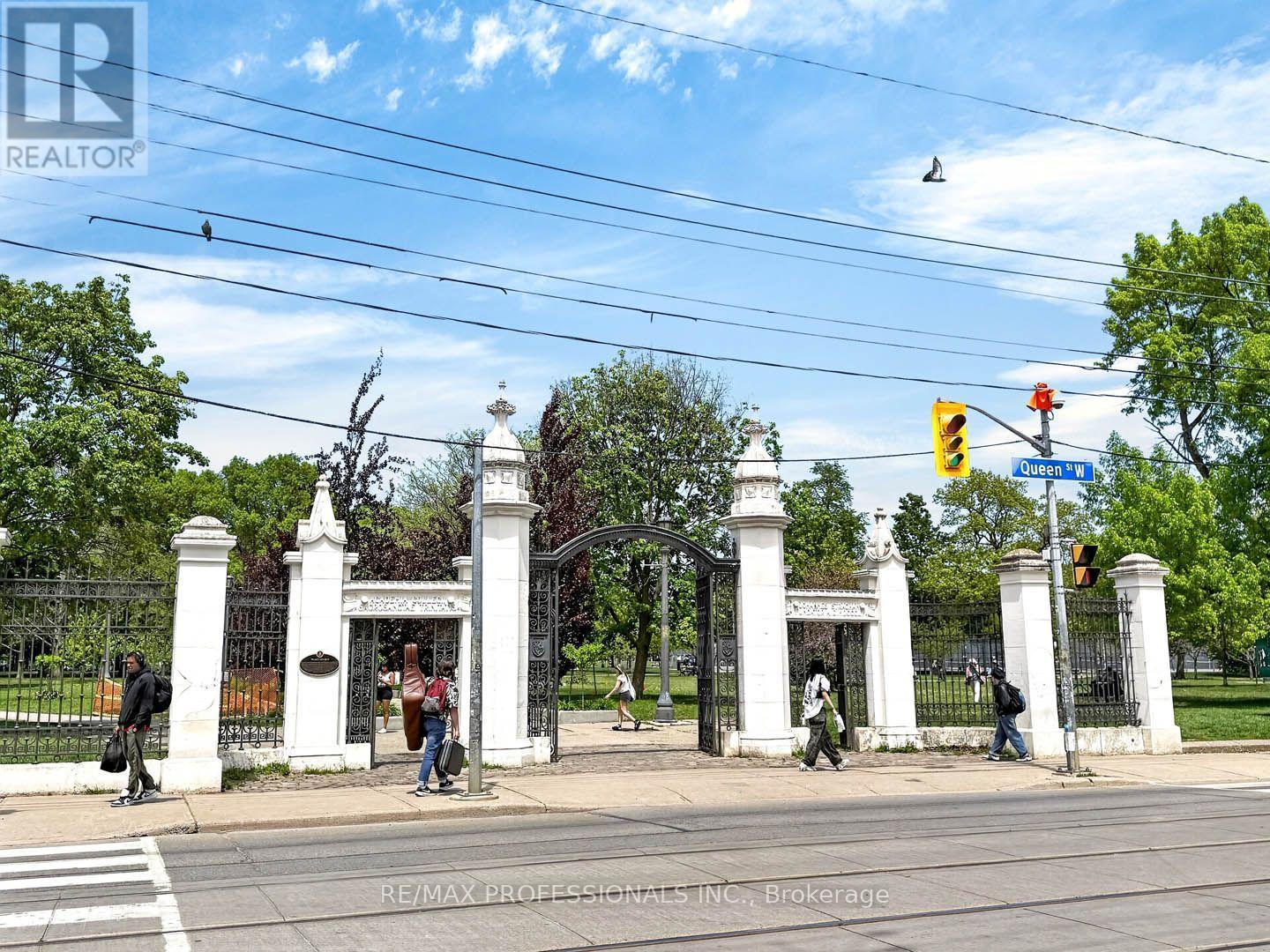 2 Afton Avenue, Toronto, Ontario  M6J 1R7 - Photo 49 - C13787578