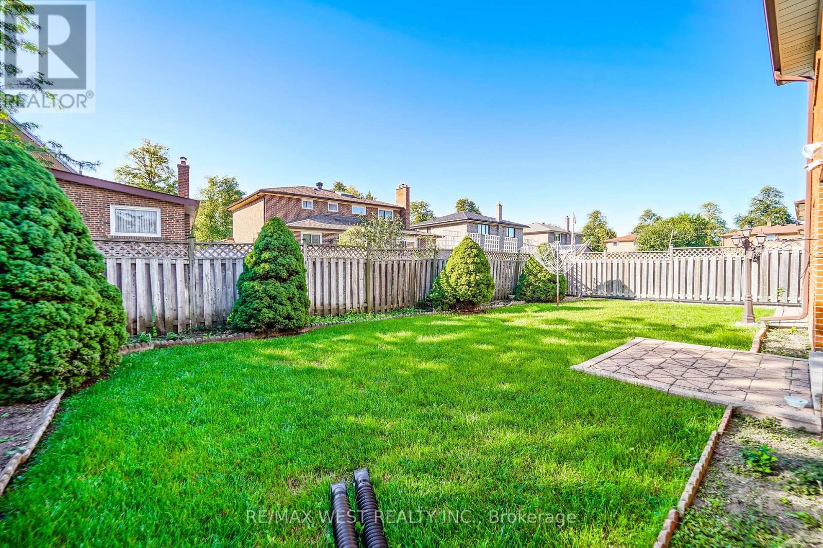 61 Bickerton Crescent, Toronto, Ontario  M2J 3T2 - Photo 11 - C13787582