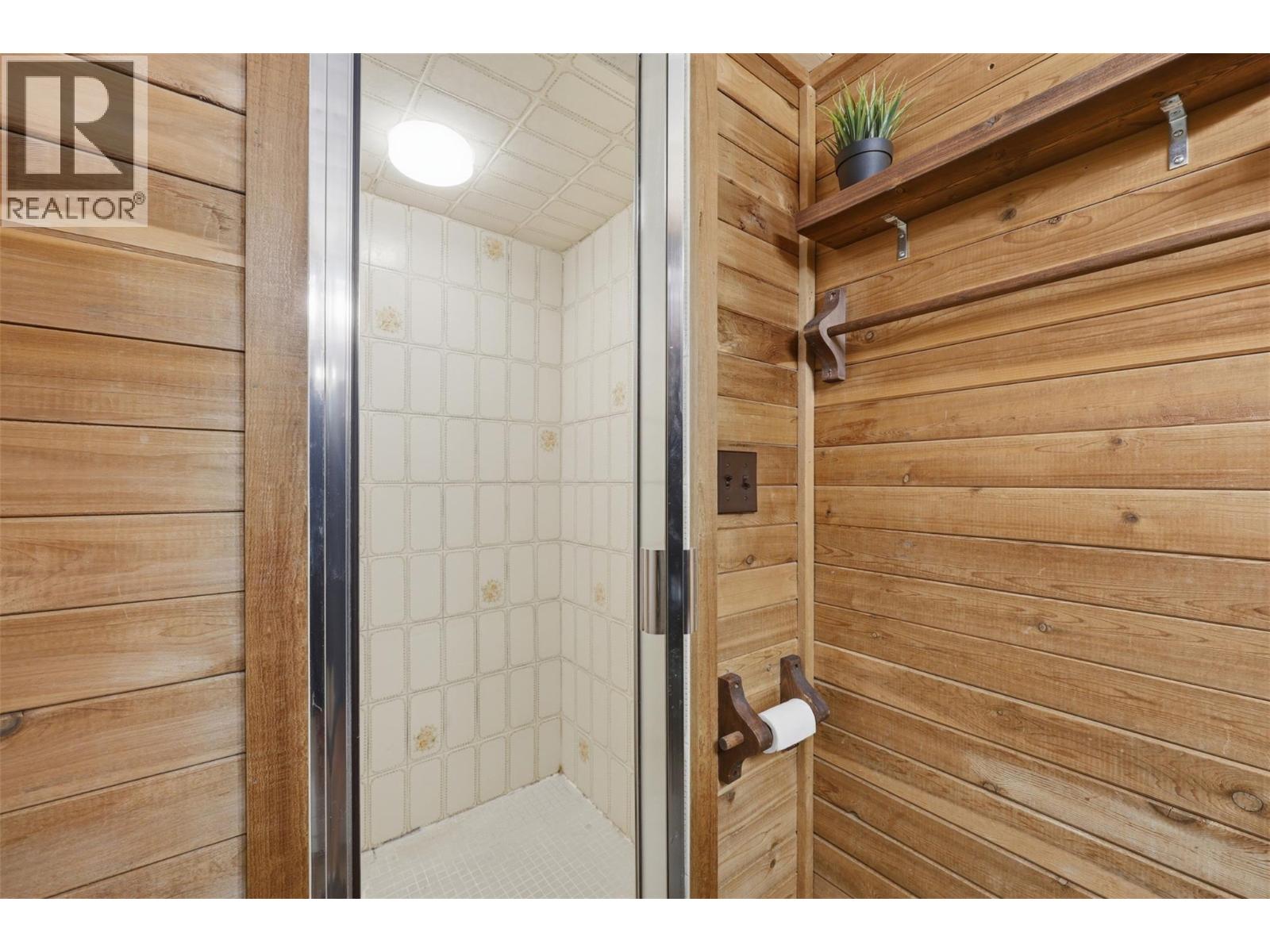 2366 Glenview Avenue, Kamloops, British Columbia  V2B 4L2 - Photo 33 - 10400599