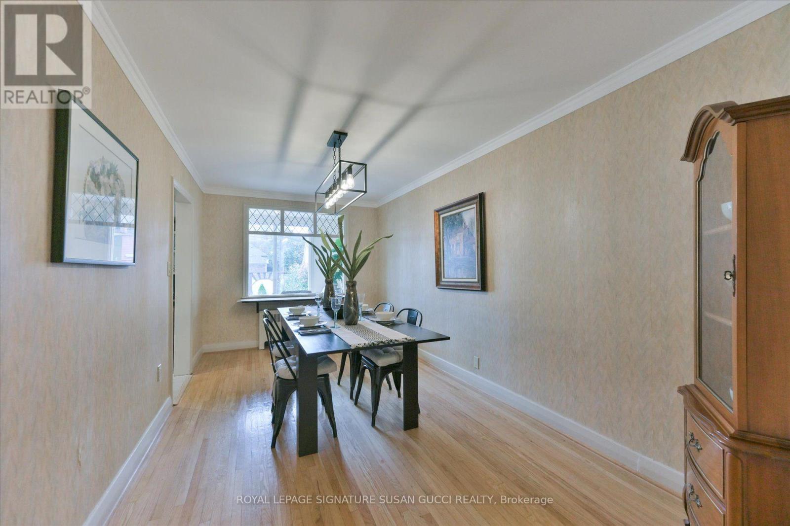 8 Sutherland Avenue, Toronto, Ontario  M4C 1R9 - Photo 12 - E13787528