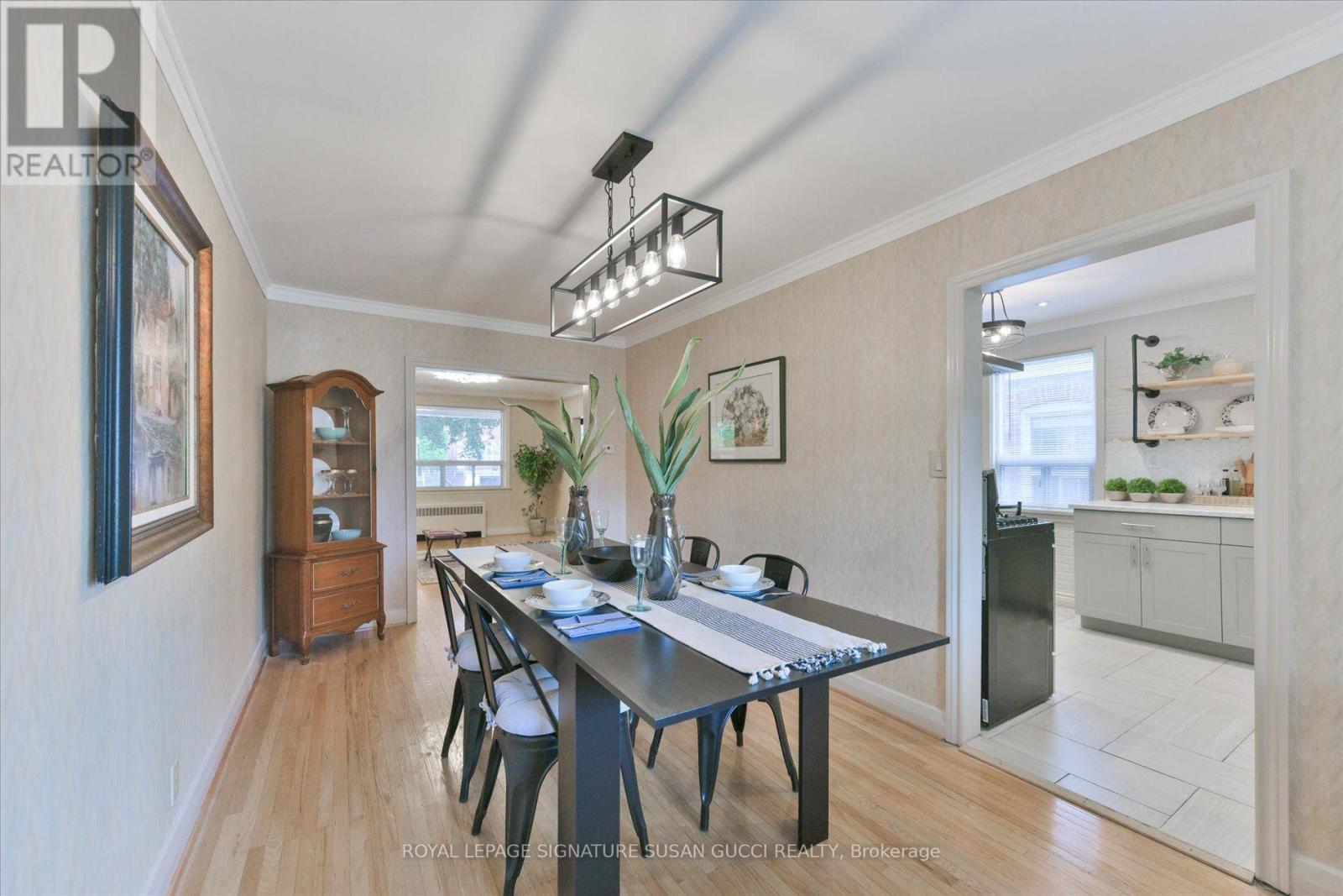 8 Sutherland Avenue, Toronto, Ontario  M4C 1R9 - Photo 13 - E13787528