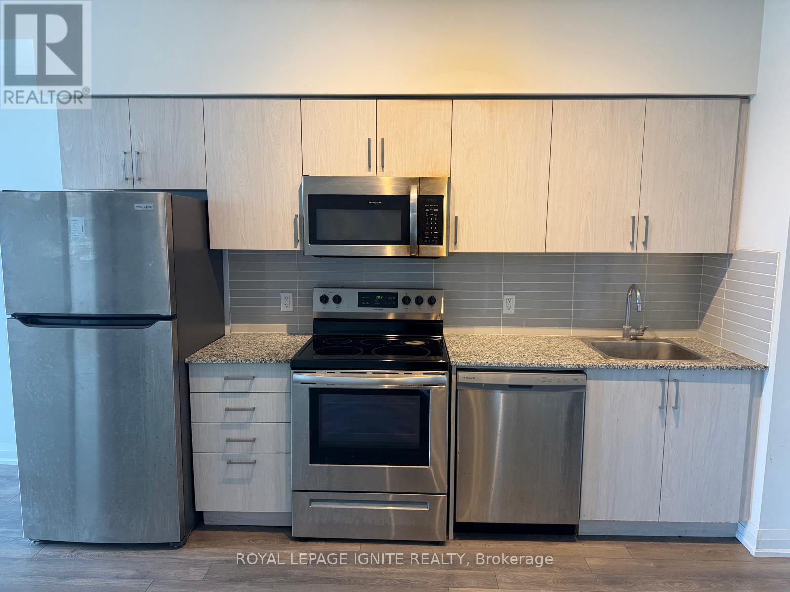 301 - 10 Meadowglen Place, Toronto, Ontario M1G 0A8 - Photo 13 - E13787538