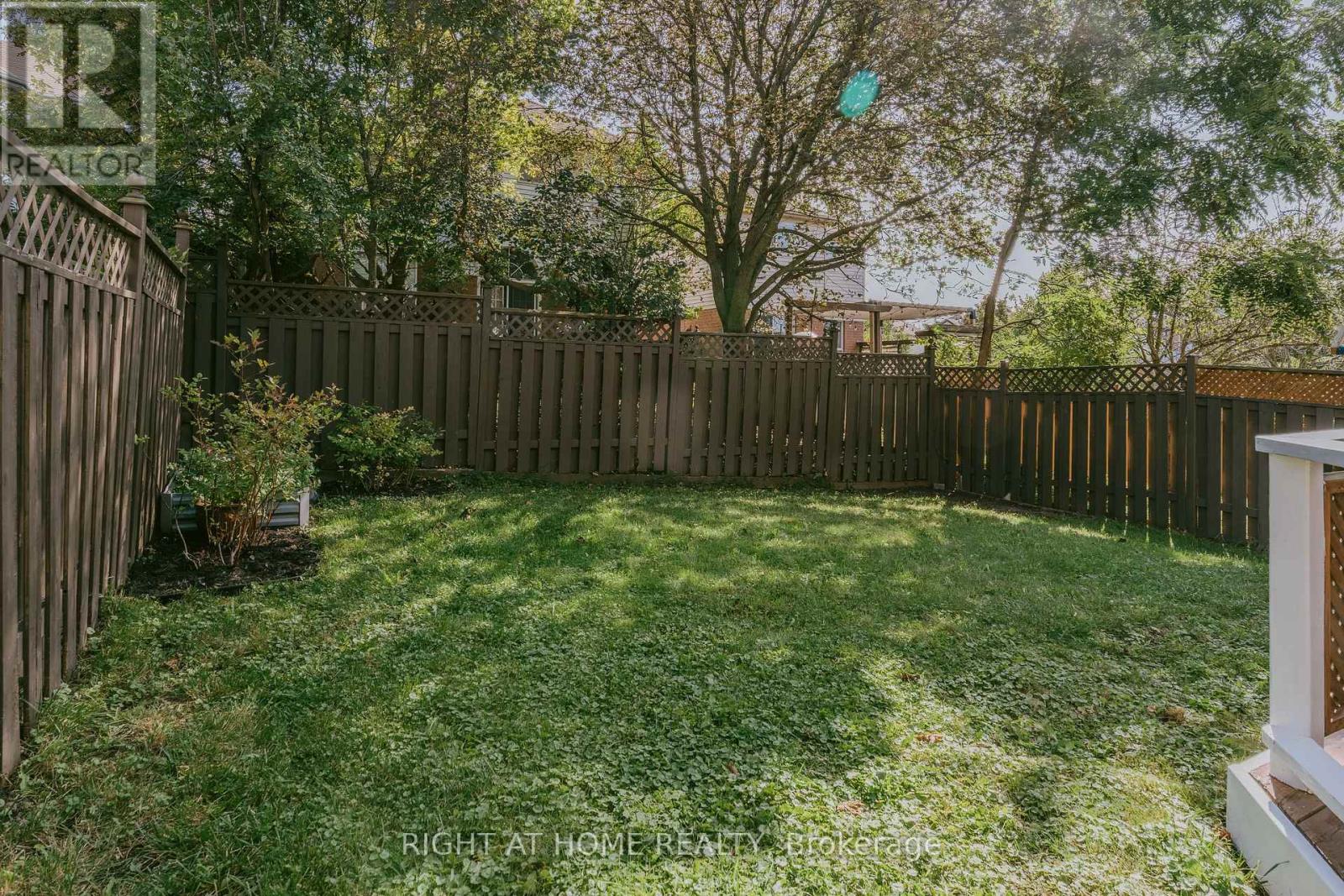 1014 Summitview Crescent, Oshawa, Ontario  L1K 2K4 - Photo 11 - E13787552