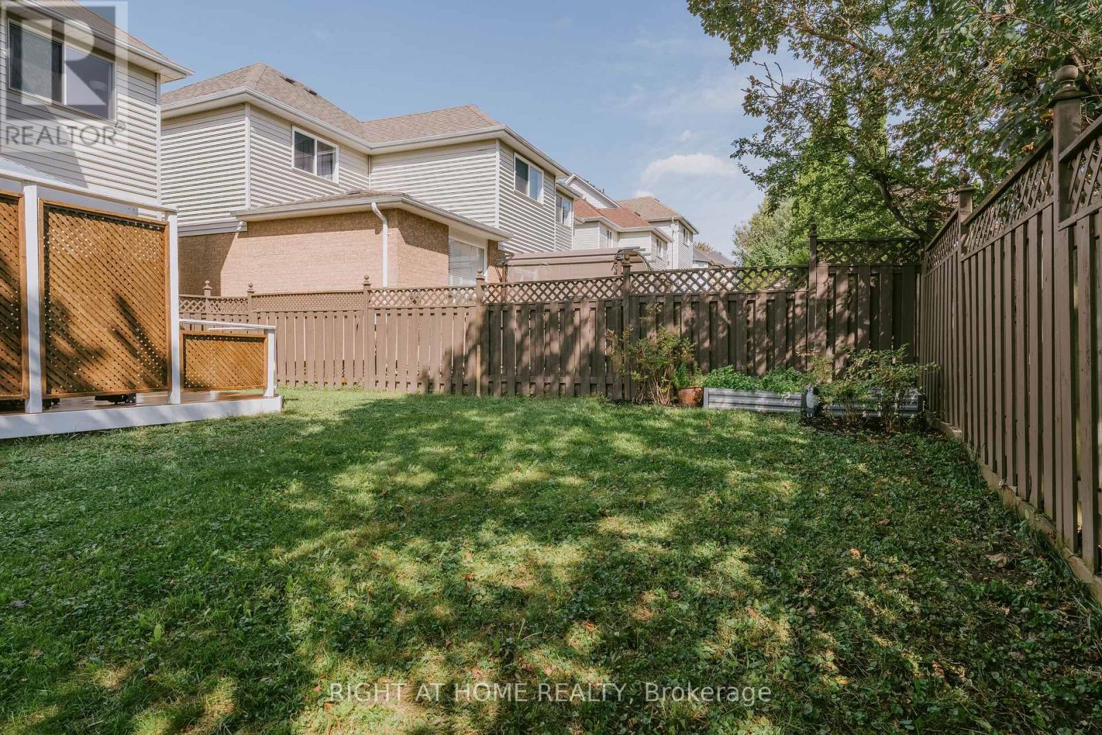 1014 Summitview Crescent, Oshawa, Ontario  L1K 2K4 - Photo 12 - E13787552