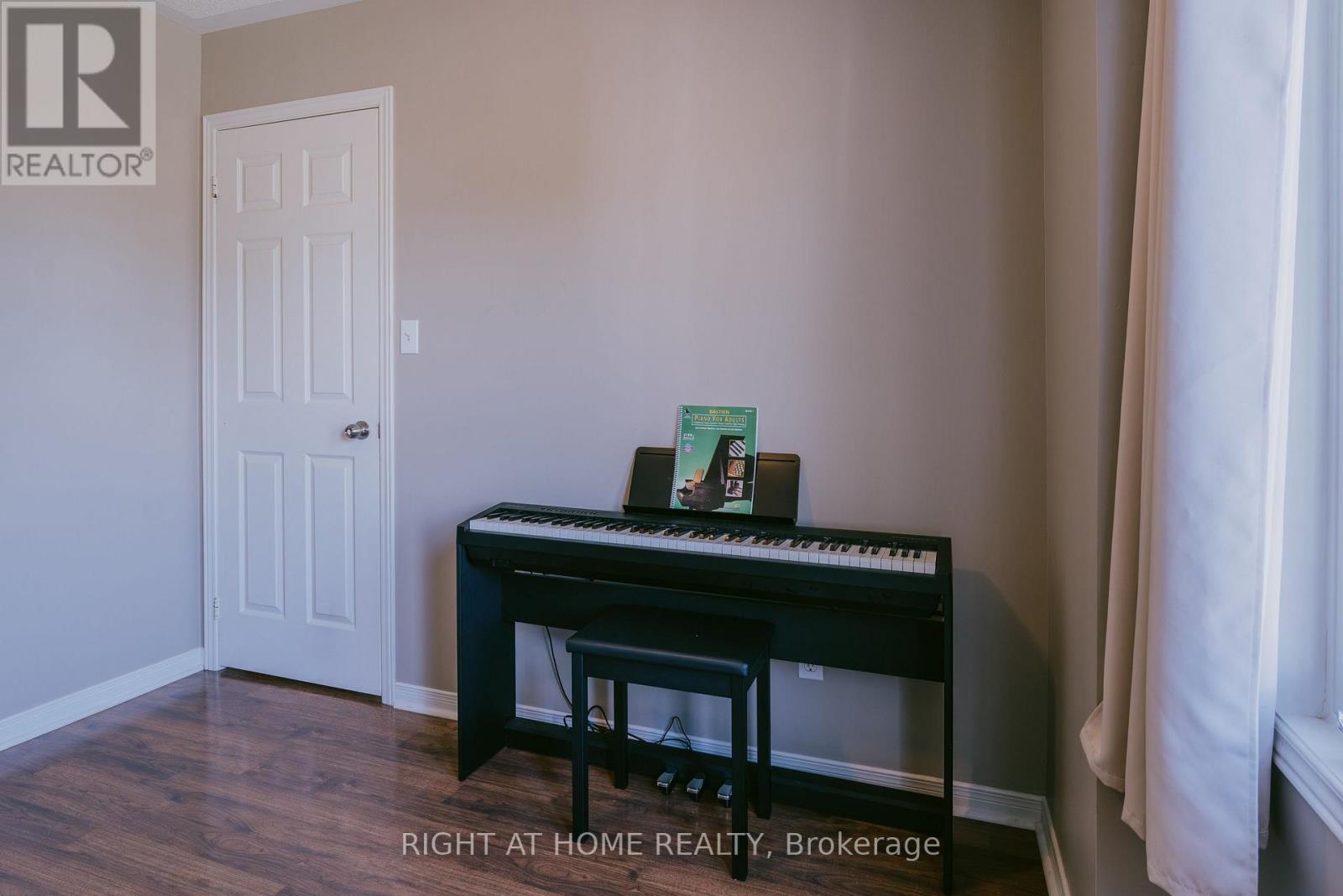 1014 Summitview Crescent, Oshawa, Ontario  L1K 2K4 - Photo 26 - E13787552