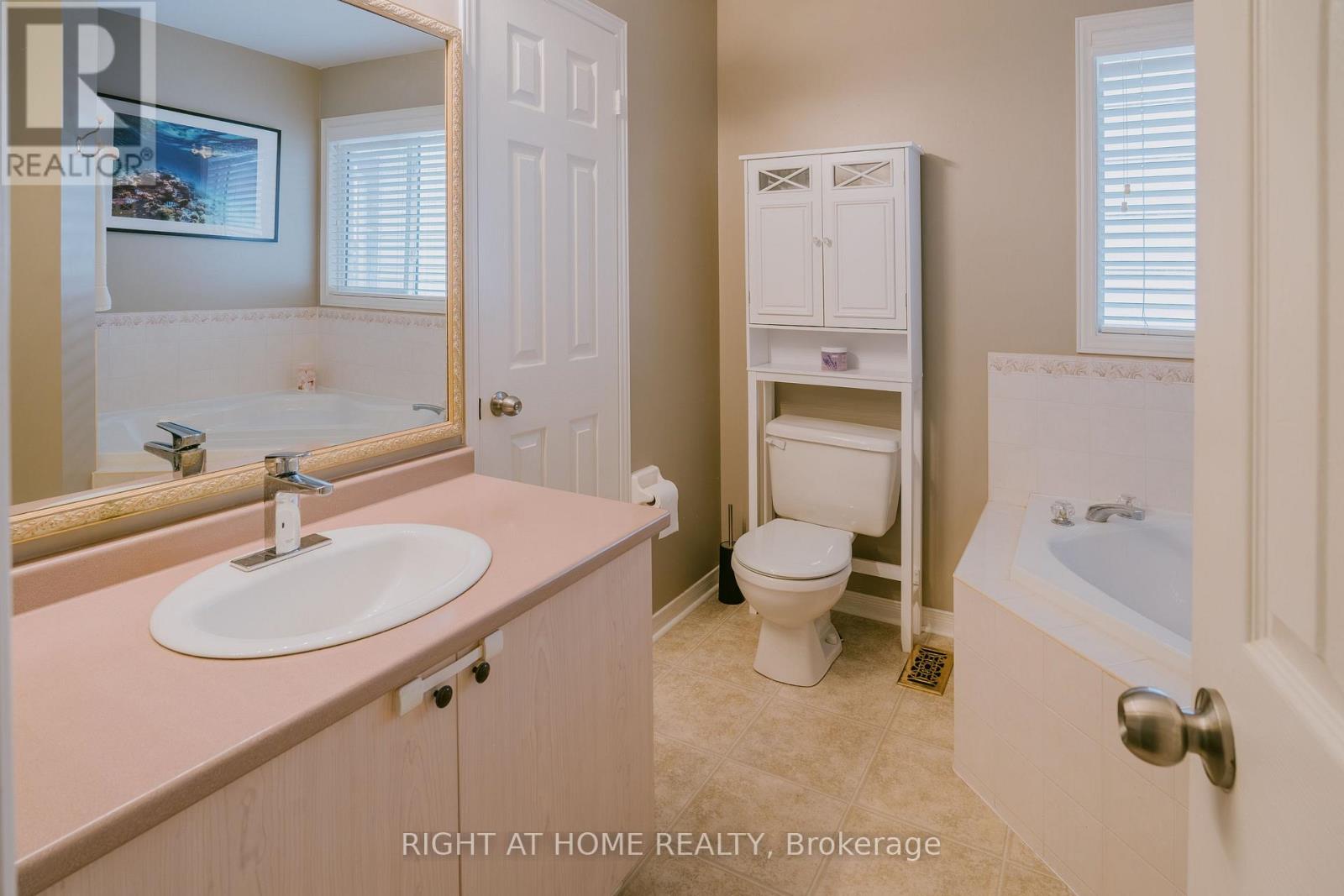 1014 Summitview Crescent, Oshawa, Ontario  L1K 2K4 - Photo 28 - E13787552