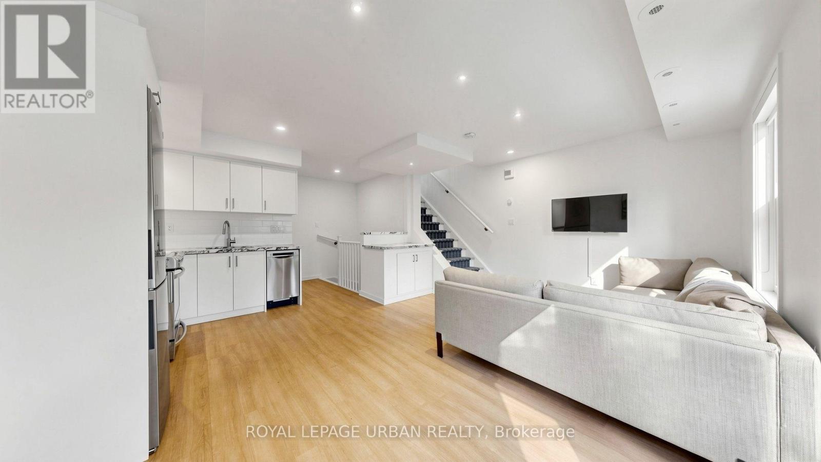 2 - 76 Munro Street, Toronto, Ontario  M4M 2S9 - Photo 14 - E13787652