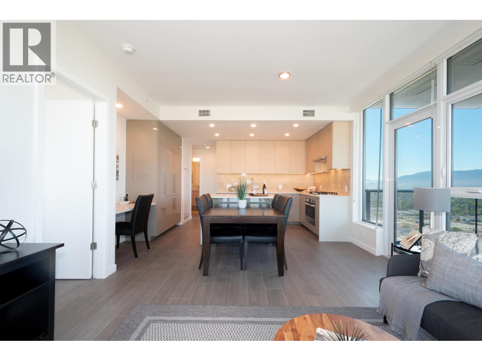 3807 4168 LOUGHEED HIGHWAY, burnaby, British Columbia
