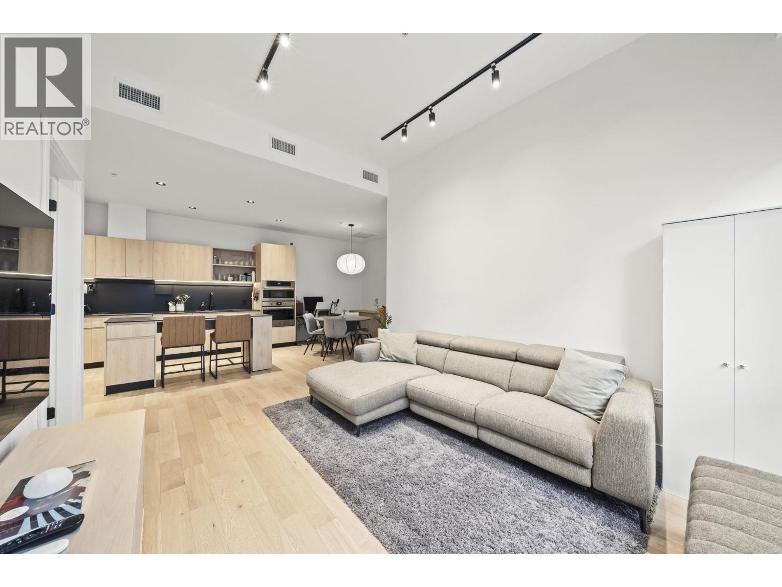 3958 Dumfries Street, Vancouver, British Columbia  V5N 0J1 - Photo 2 - R3165732