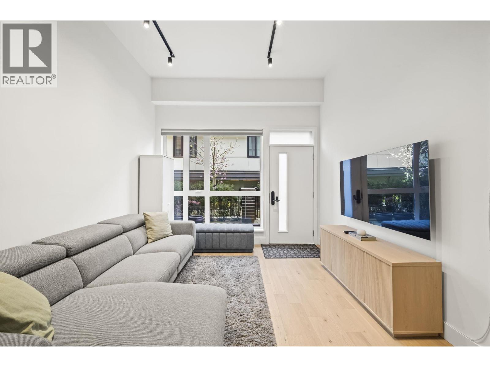 3958 Dumfries Street, Vancouver, British Columbia  V5N 0J1 - Photo 4 - R3165732