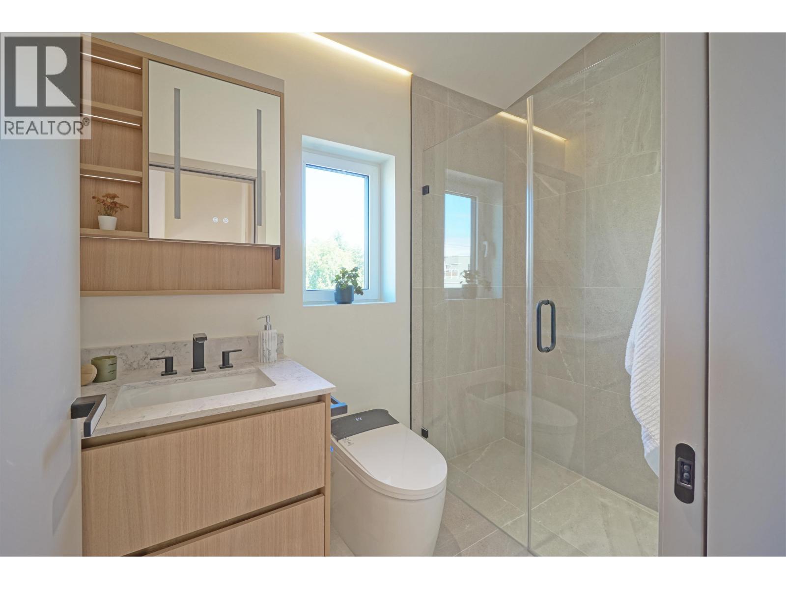 2 3315 W 10th Street, Vancouver, British Columbia  V6R 2E5 - Photo 23 - R3165740