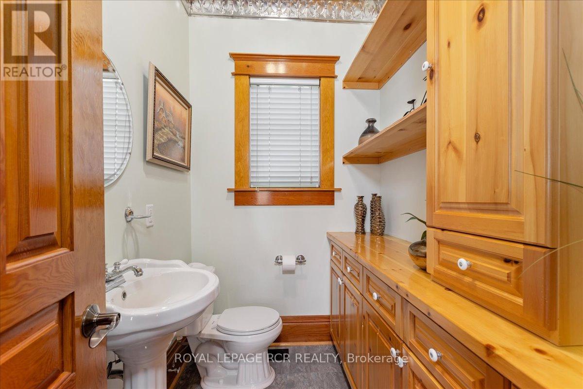 20314 Leslie Street, East Gwillimbury (Queensville), Ontario  L0G 1R0 - Photo 12 - N13787534