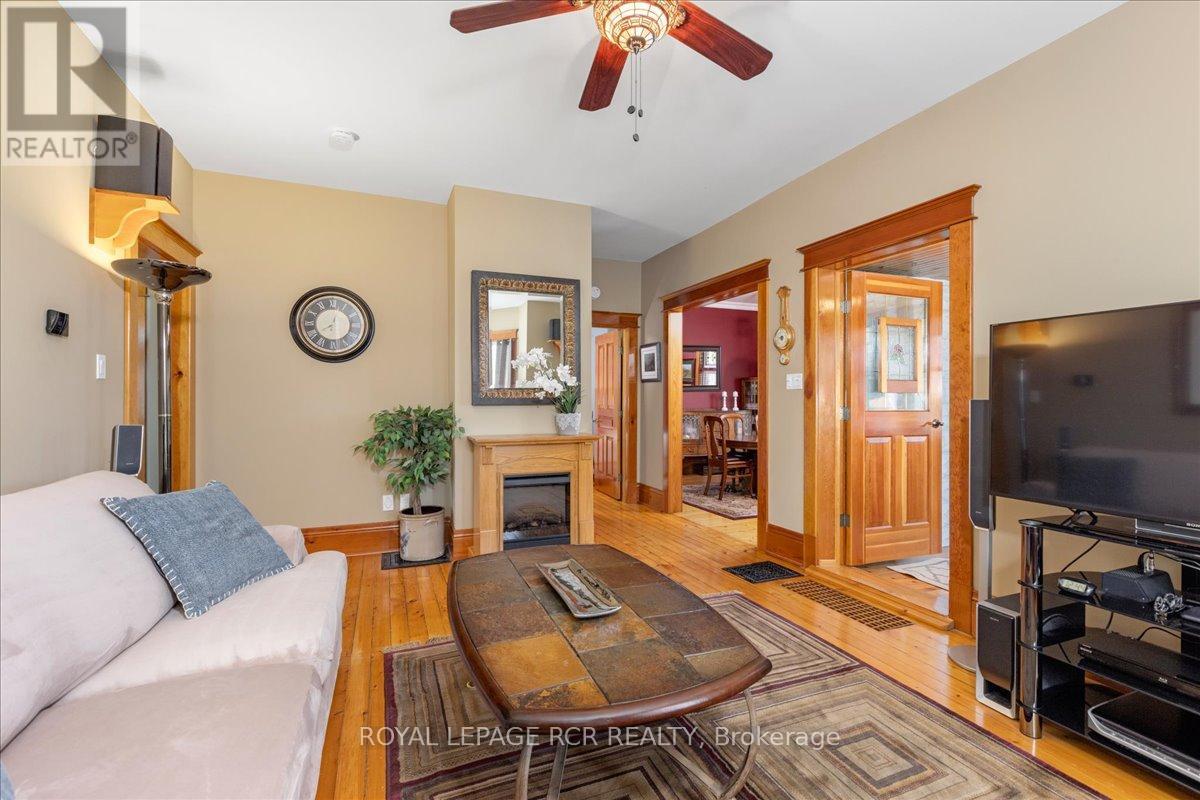 20314 Leslie Street, East Gwillimbury (Queensville), Ontario  L0G 1R0 - Photo 15 - N13787534