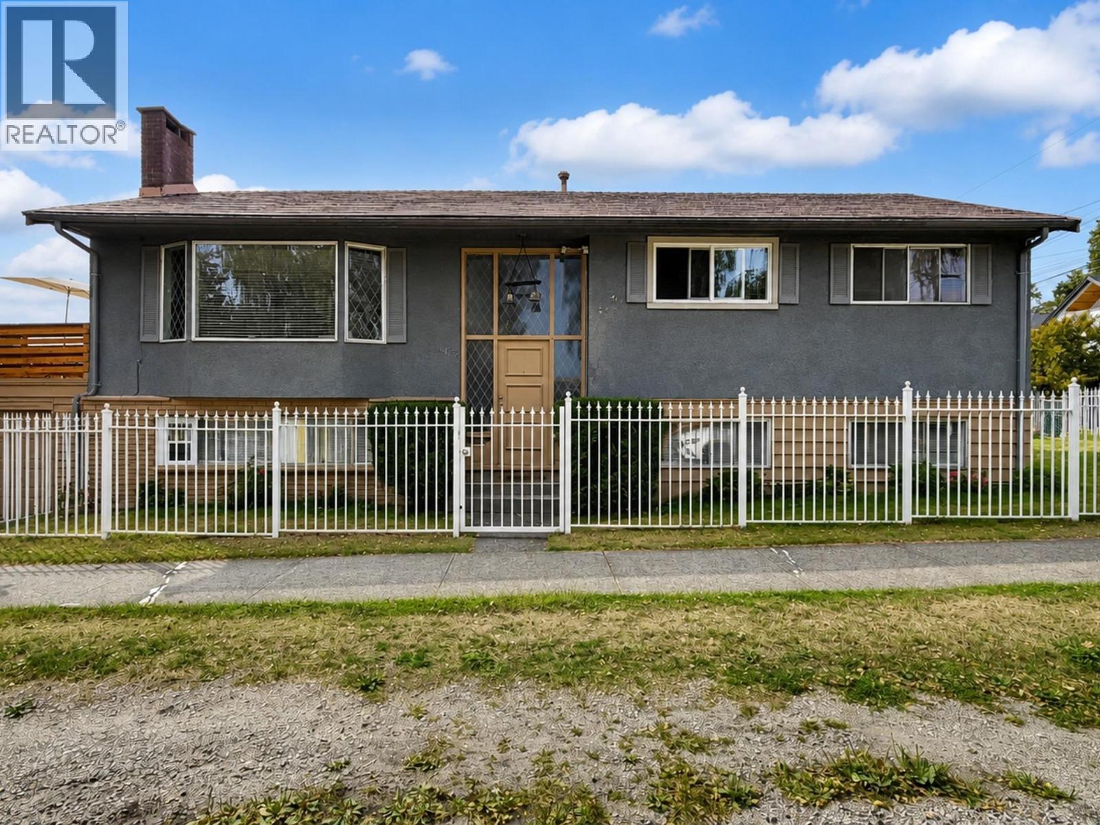 6175 QUEBEC STREET, vancouver, British Columbia