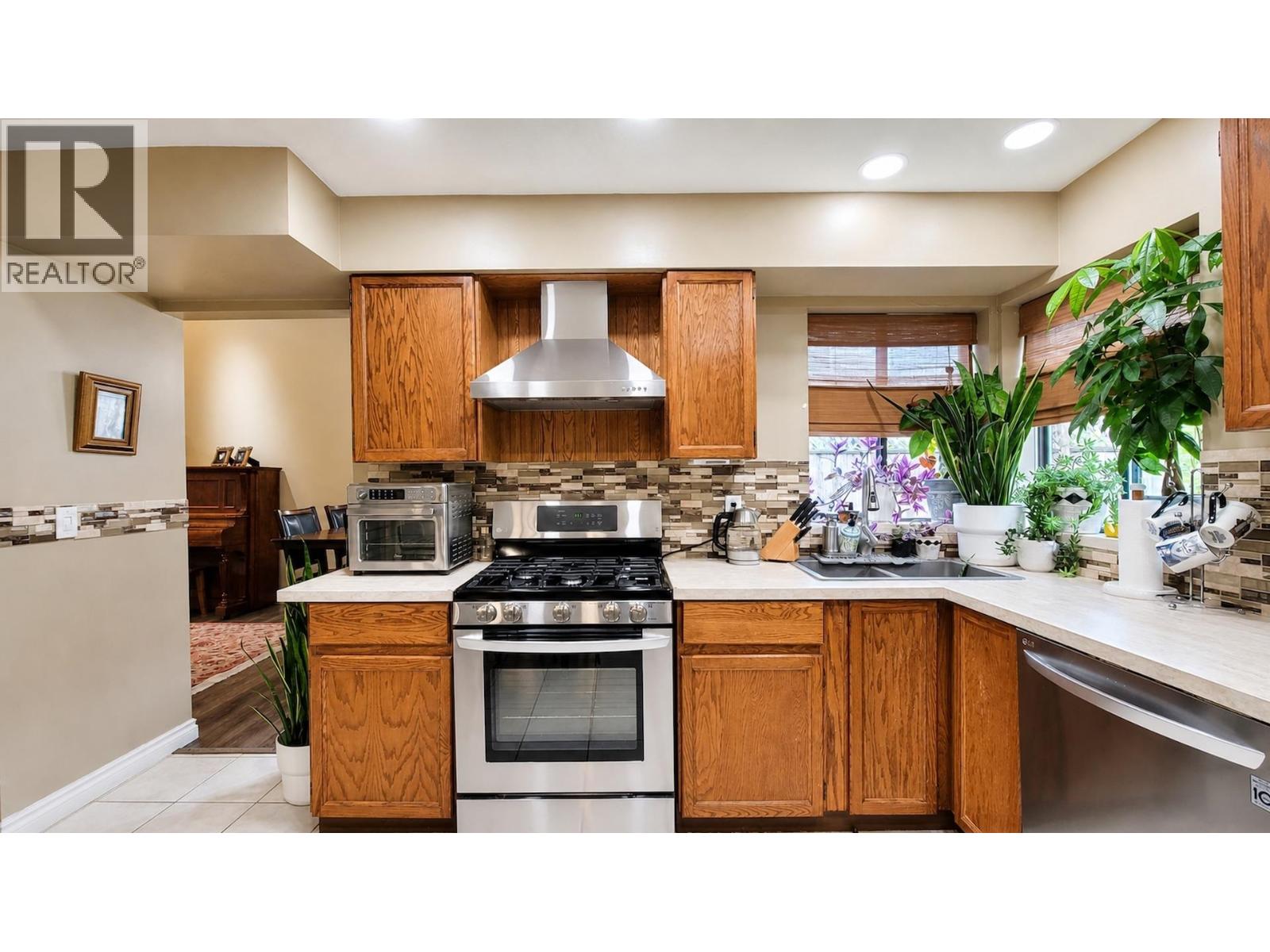 2961 Walton Avenue, Coquitlam, British Columbia  V3B 6N1 - Photo 16 - R3165705