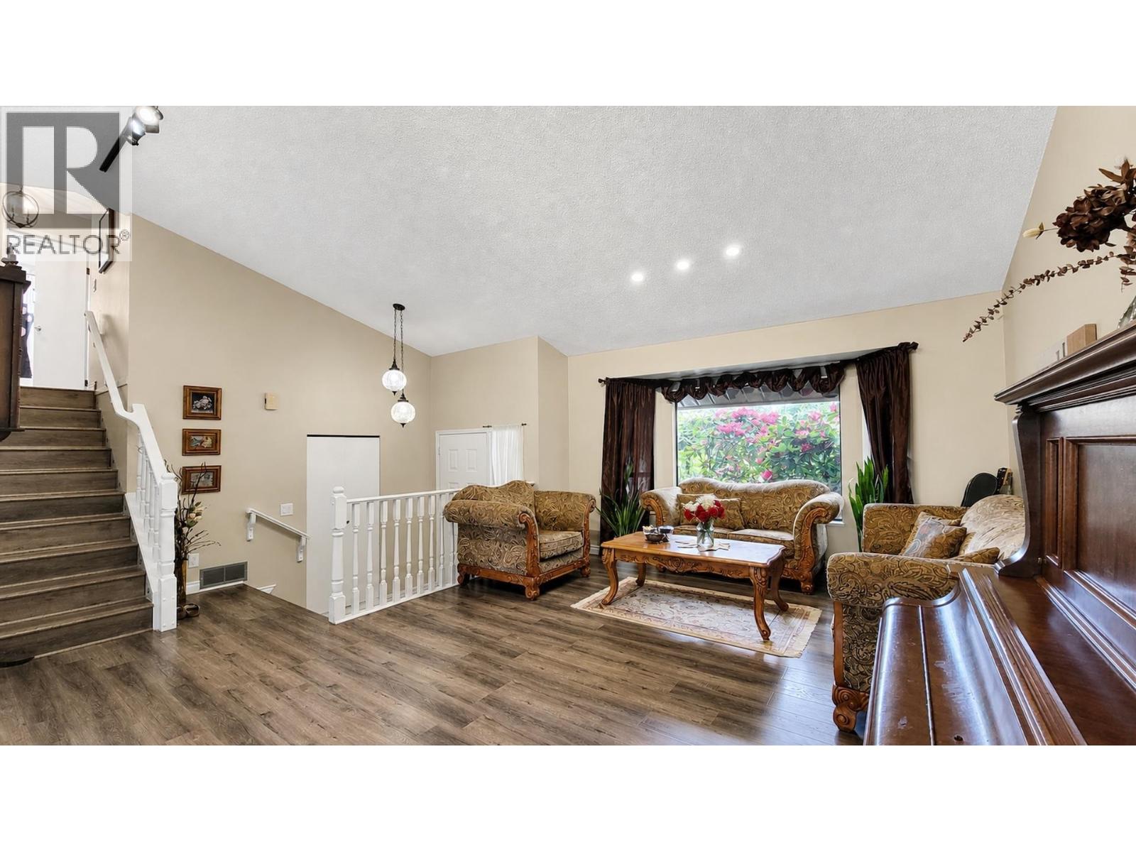 2961 Walton Avenue, Coquitlam, British Columbia  V3B 6N1 - Photo 3 - R3165705