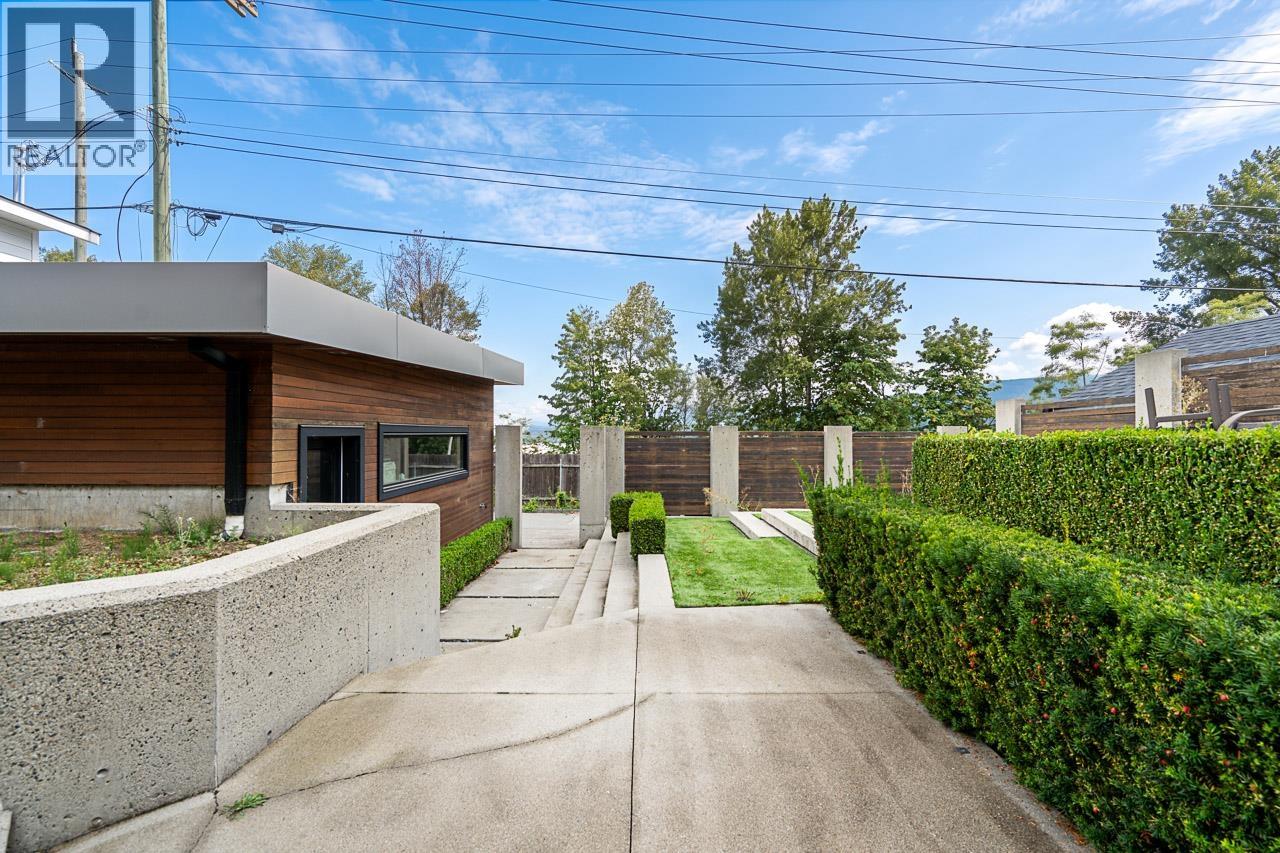 7317 Barnet Road, Burnaby, British Columbia  V5A 1E5 - Photo 33 - R3165722