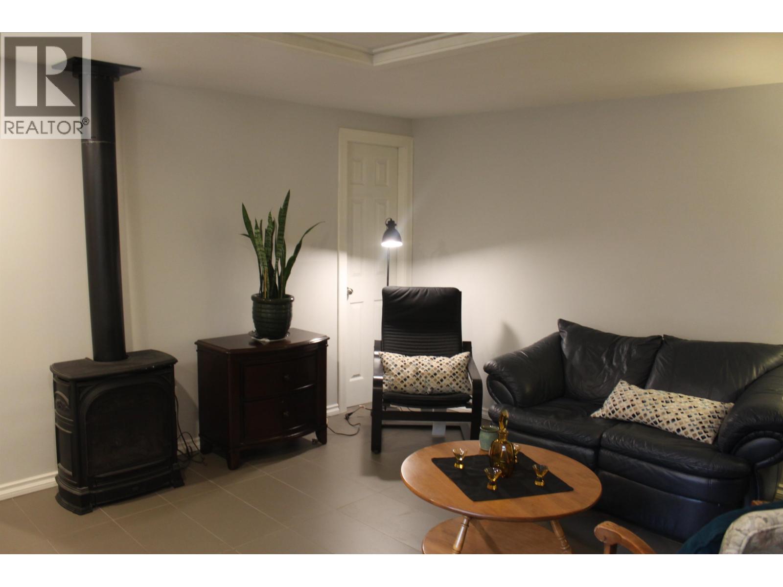 737 ROBINSON, coquitlam, British Columbia