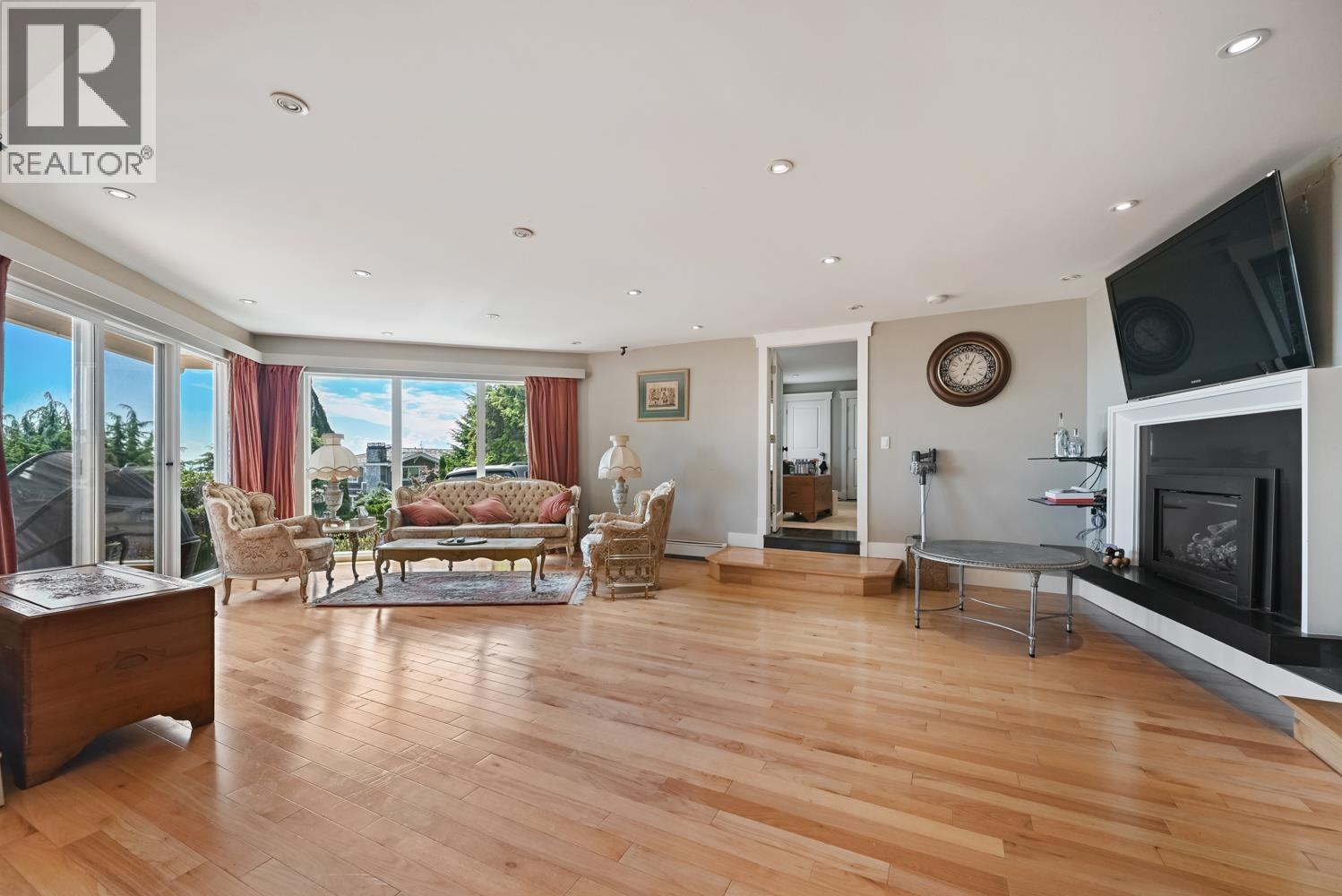 Main Floor 1053 Millstream Road, Vancouver, British Columbia  V7S 2C8 - Photo 12 - R3165771