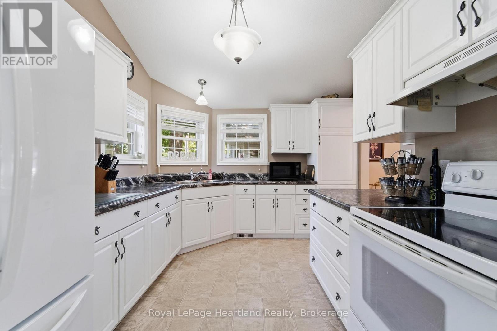 68 Cherokee Lane, Ashfield-Colborne-Wawanosh, Ontario  N7A 3Y2 - Photo 9 - X13787508