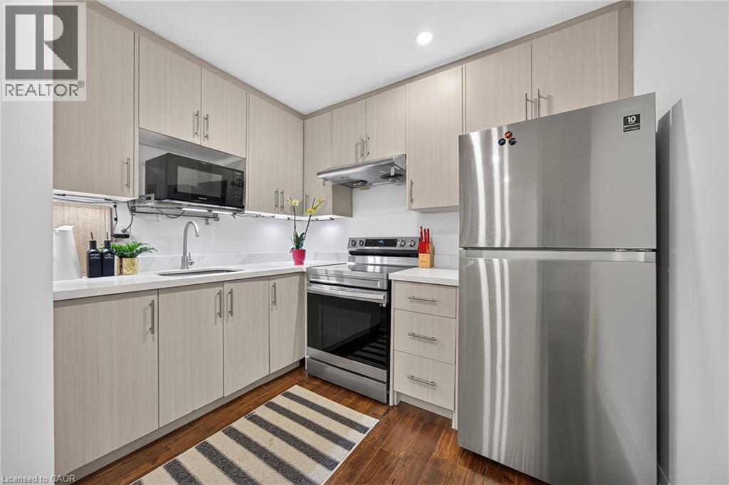 1526 Bridge Road, Oakville, Ontario  L6L 2E3 - Photo 38 - 40860433