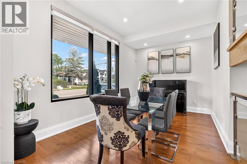 1526 Bridge Road, Oakville, Ontario  L6L 2E3 - Photo 4 - 40860433
