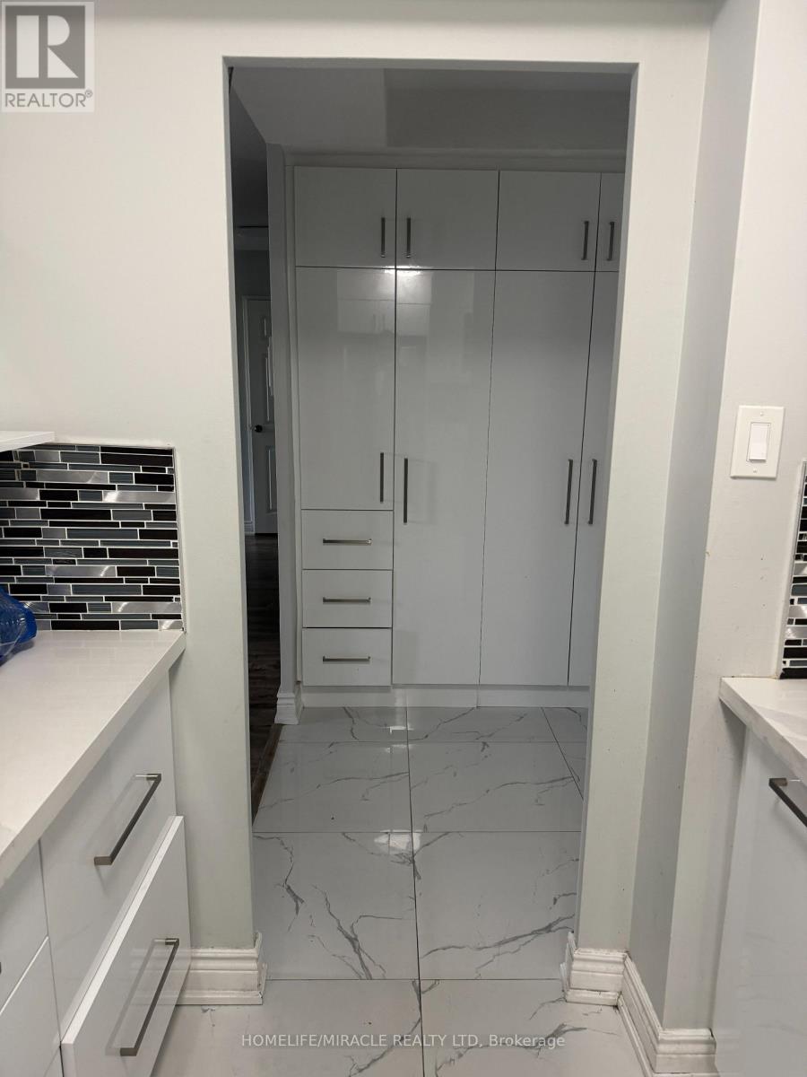 411 - 2835 Islington Avenue, Toronto, Ontario  M9L 2K2 - Photo 13 - W13787364