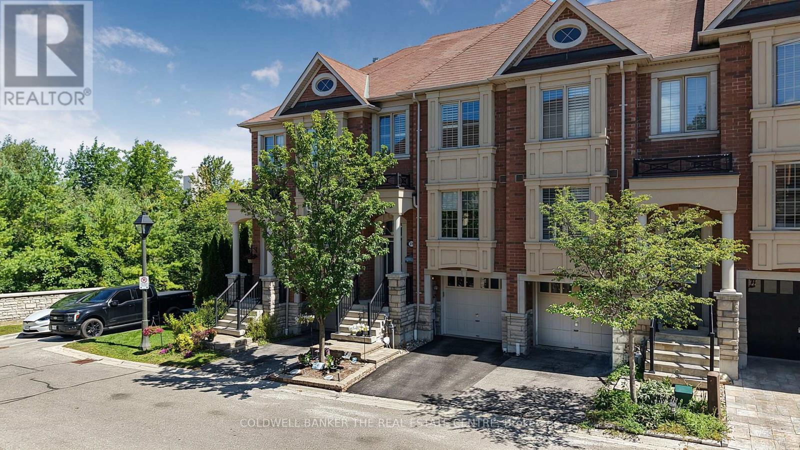 370 DOAK LANE, Newmarket, Ontario
