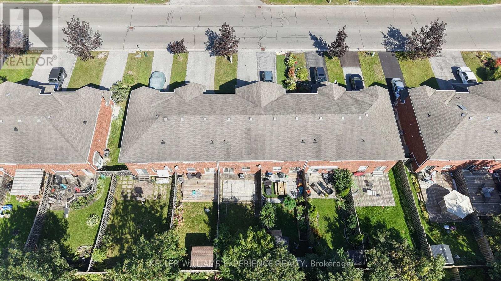 201 Stanley Street, Barrie, Ontario  L4M 6X9 - Photo 3 - S13779014