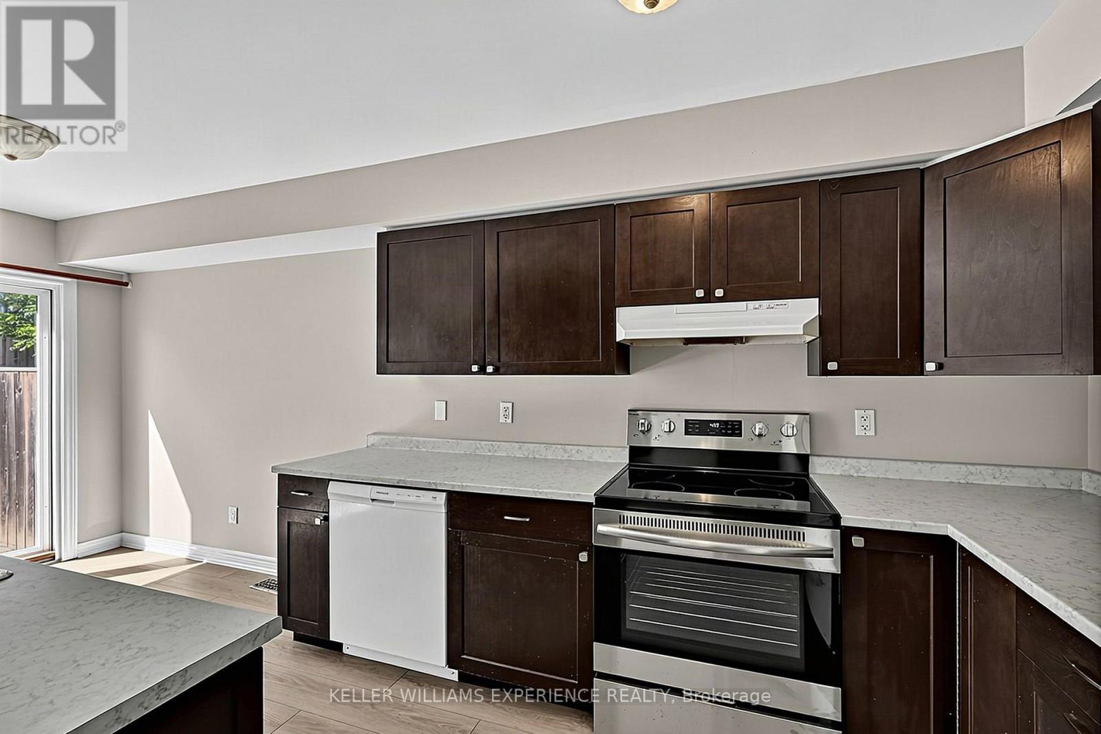 201 Stanley Street, Barrie, Ontario  L4M 6X9 - Photo 36 - S13779014