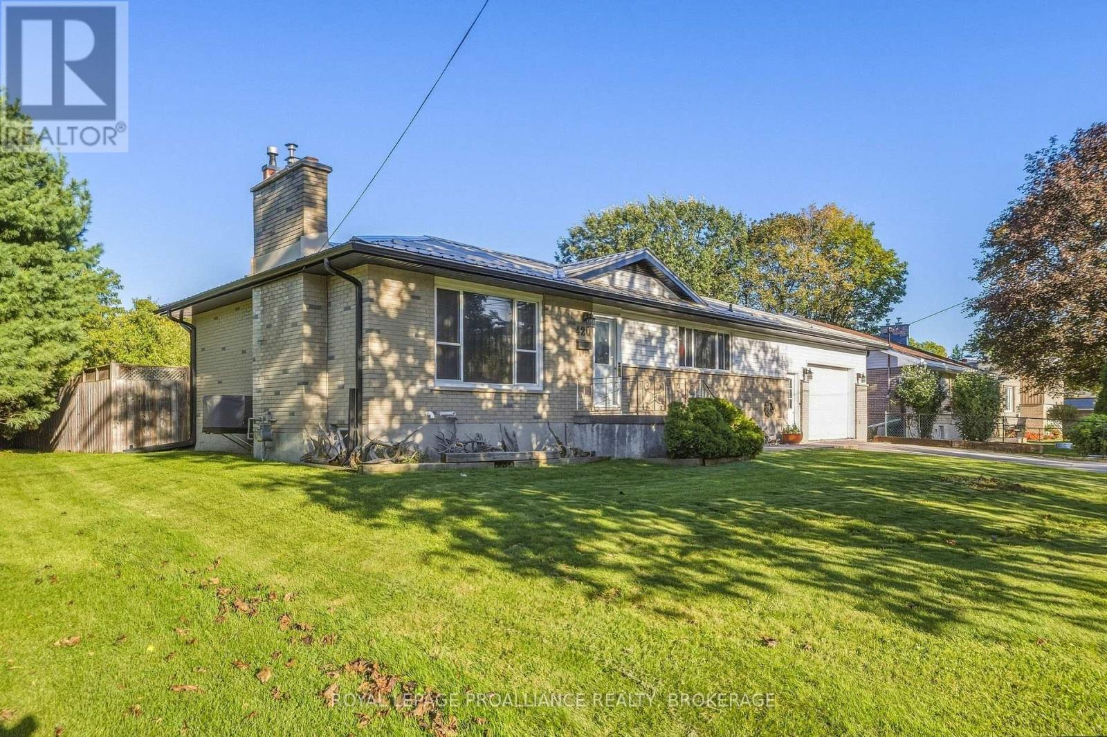 420 Maple Ridge Drive, Kingston, Ontario  K7M 5P3 - Photo 3 - X13787422