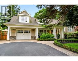 330 CAMELOT Court, Burlington, Ontario