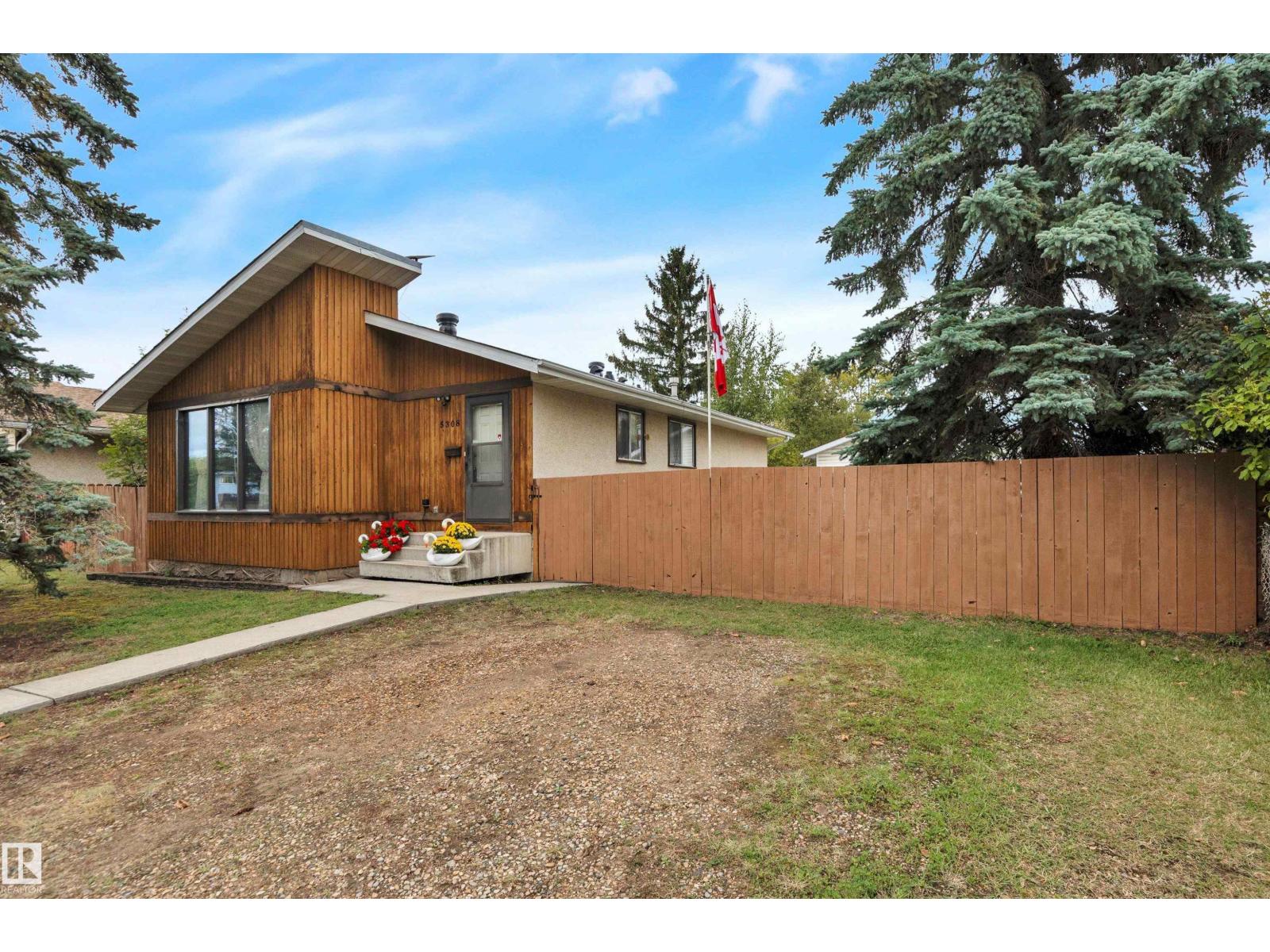 5308 37A AV, wetaskiwin, Alberta