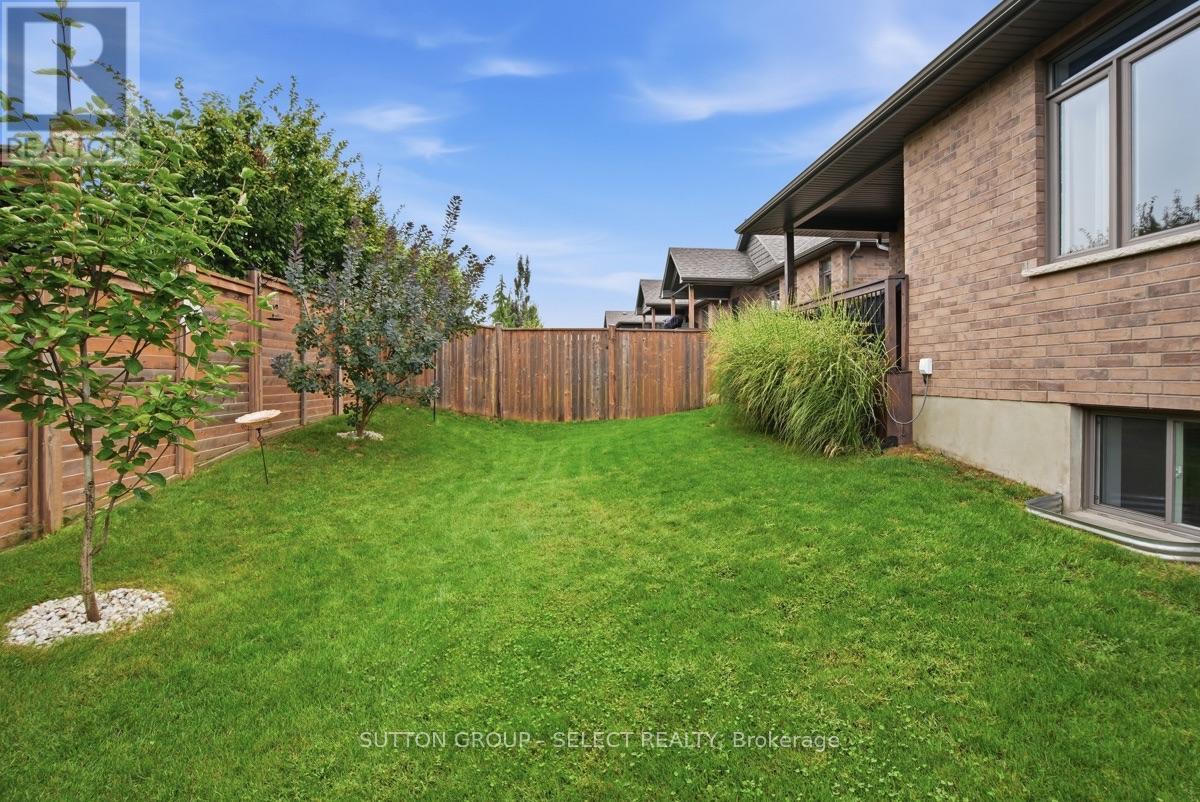 38 - 159 Collins Way, Strathroy-Caradoc, Ontario N7G 0E5 - Photo 37 - X13787198