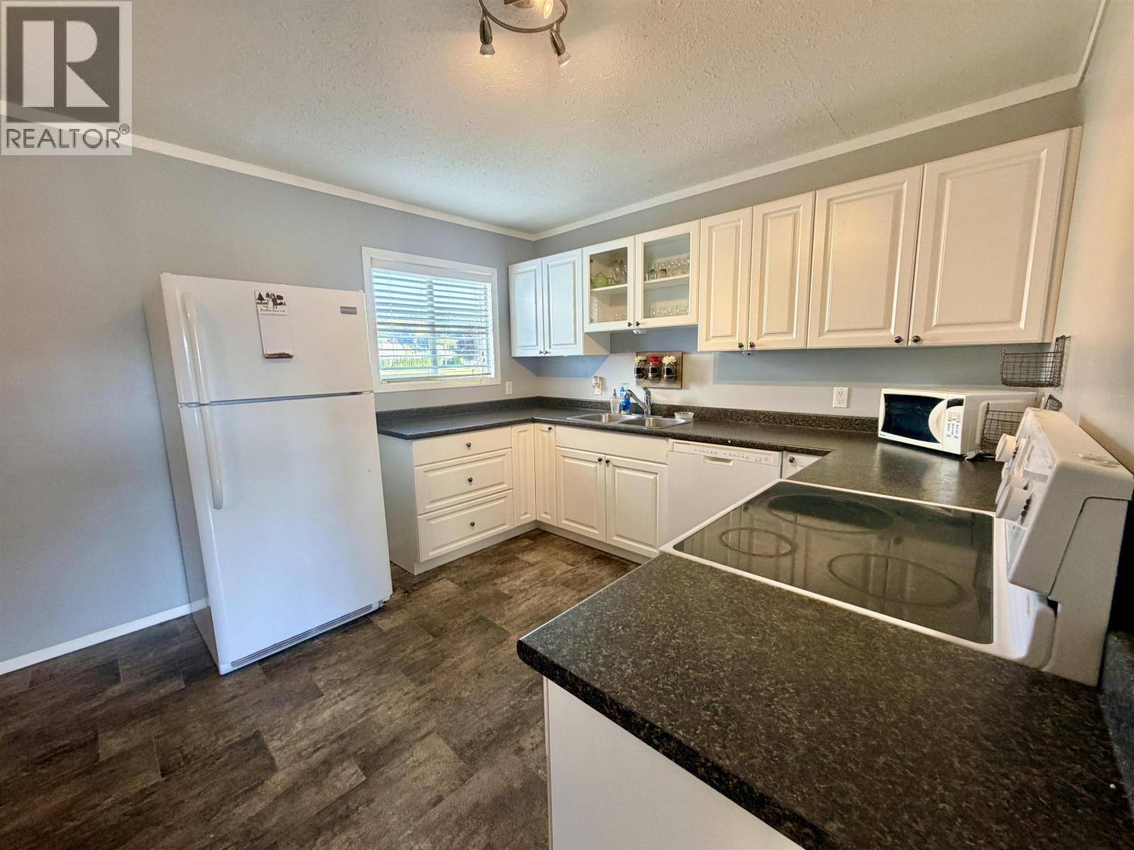 28 Lillooet Crescent, Kitimat, British Columbia  V8C 1Z8 - Photo 8 - R3164618